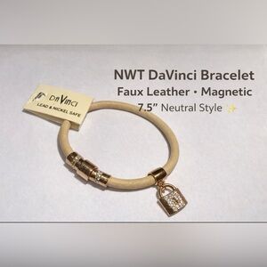 DaVinci Faux Leather Magnetic Bracelet Gold-Tone Rhinestone Padlock Charm 7.5”